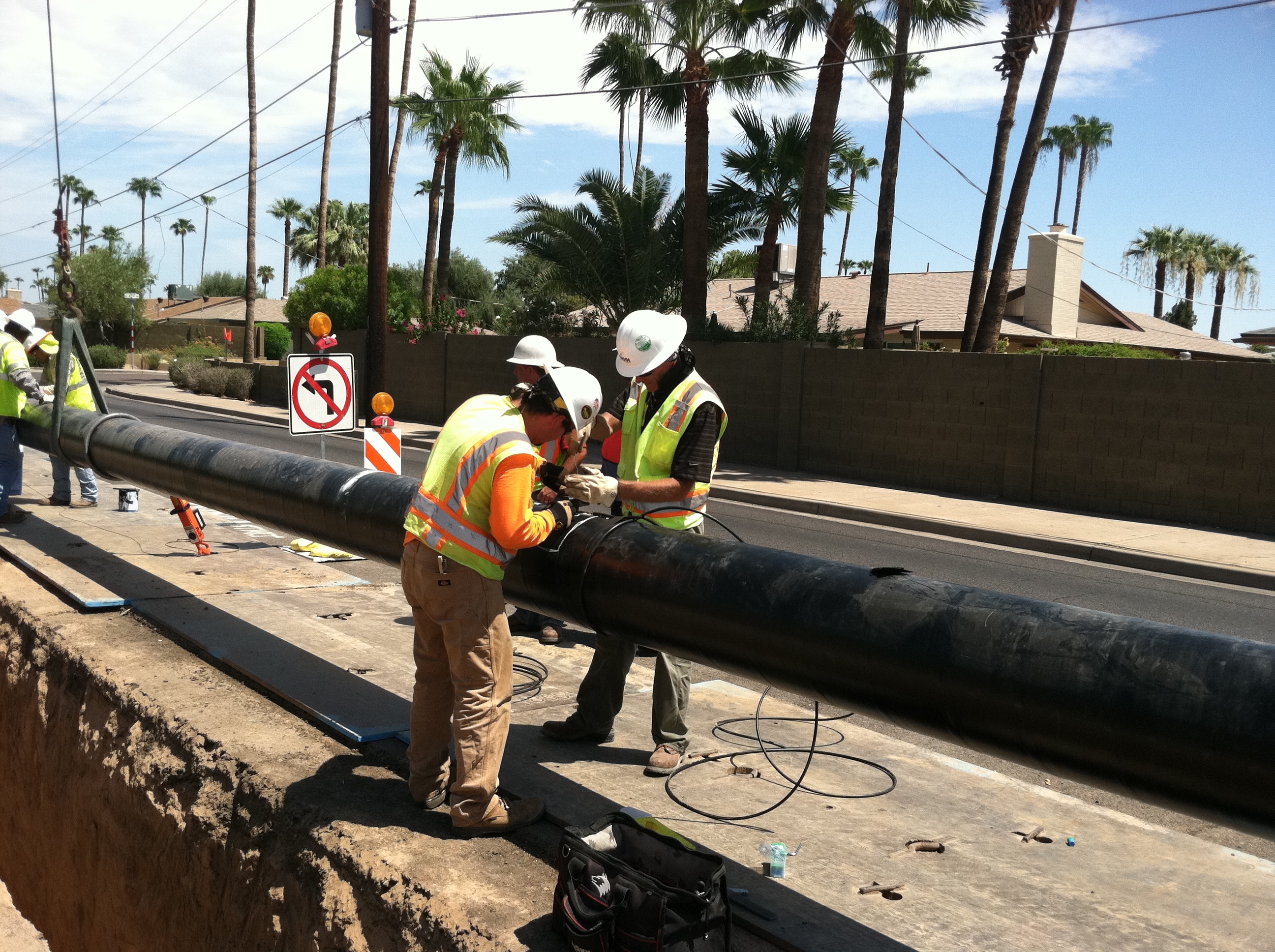 Pipeline test leads